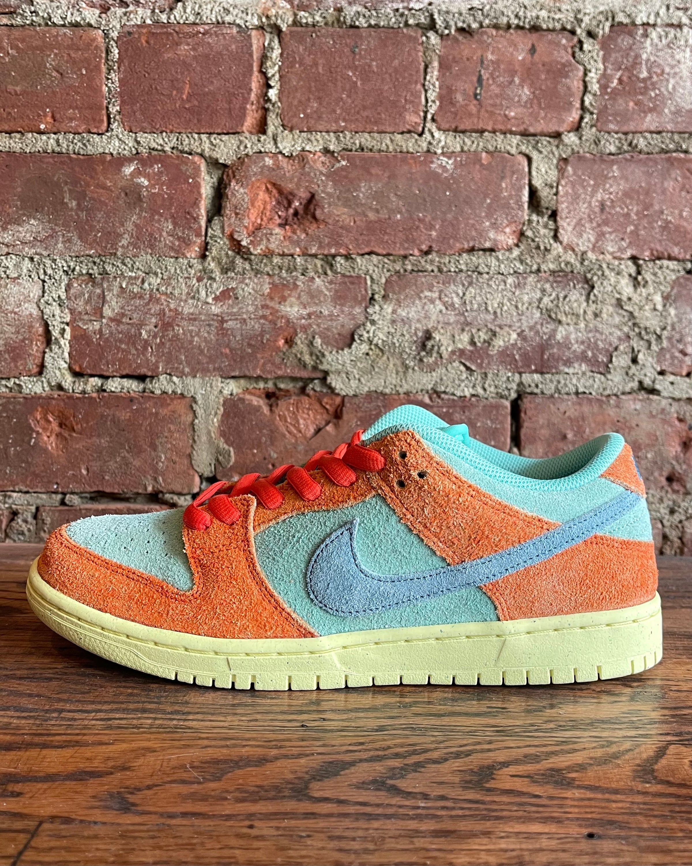Nike SB Dunk Low Orange Emerald Rise | ALL DAY
