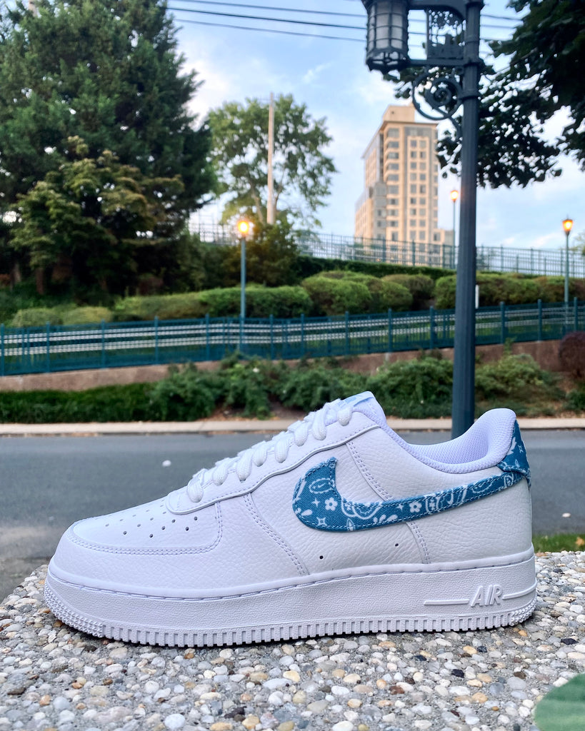 Air Force 1 Low '07 White Worn Blue Paisley